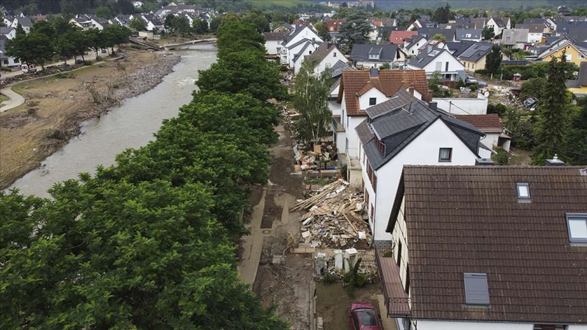 Almanya'da sel felaketinden etkilenen bölgelere yaklaşık 400 milyon avro acil yardım yapılacak