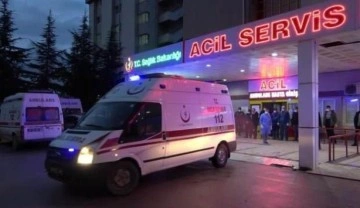 Amasya'da tur midibüsü devrildi: 28 yaralı