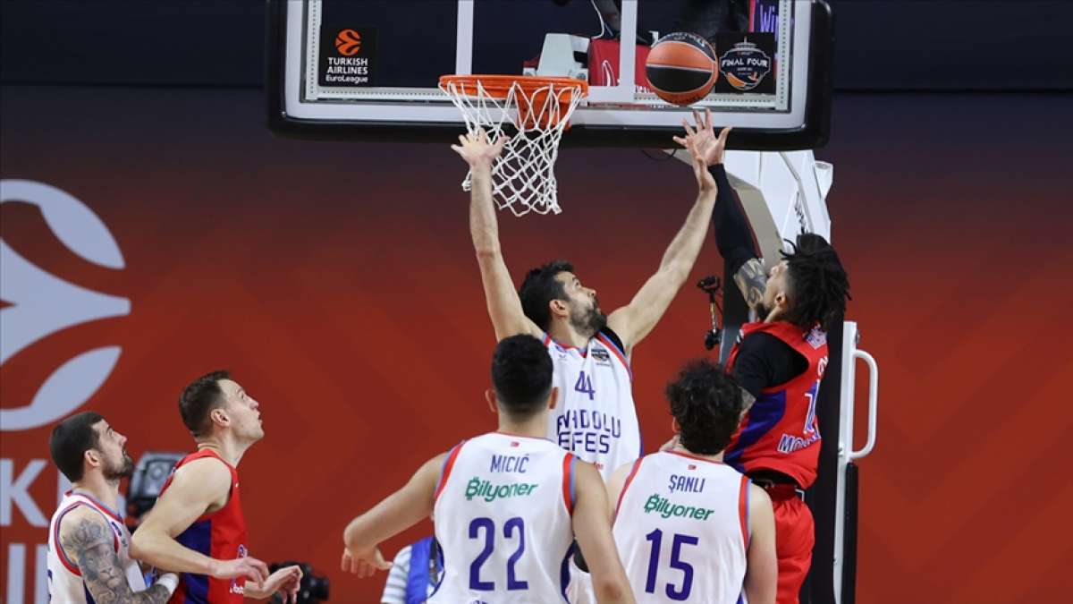 Anadolu Efes, Avrupa basketbolunun en büyüğü olabilmek için sahaya çıkıyor