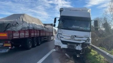 Anadolu Otoyolu'nda feci kaza: Tır 5 otomobile çarptı, 1 kişi öldü