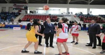 Anadolu Yıldızlar Ligi Erkek ve Kız Basketbol Grup Müsabakaları Hakkari'de başladı
