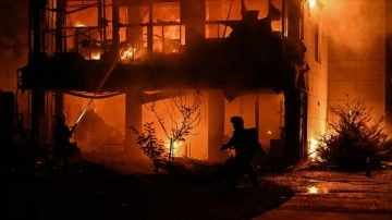 Ankara'da bir markette çıkan yangın hasara neden oldu
