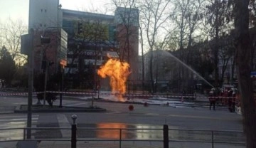 Ankara'da patlayan doğal gaz borusu alev aldı