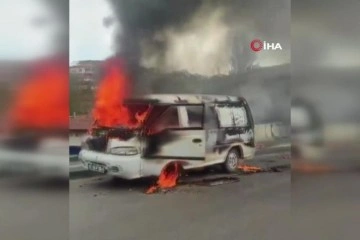 Ankara’da seyirdeki araç alev alev yandı