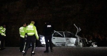 Antalya’da alkollü sürücünün kullandığı otomobil takla attı: 2 ölü, 2 yaralı