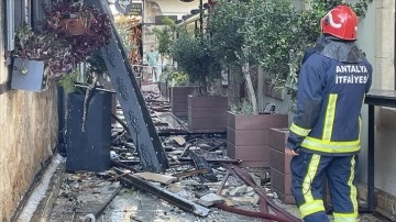 Antalya'da butik otelde çıkan yangında 2 turist öldü, 10 kişi yaralandı