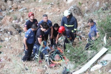 Antalya'da kayalık alana düşen şahsı kurtarma seferberliği