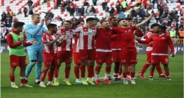 Antalyaspor, 8 hafta sonra 3 puan hasretine son verdi