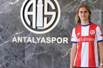 Antalyaspor Emre Uzun ile 3+2 yıllık sözleşme imzaladı