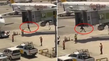 Aprona atlayan baba ve oğul sınır dışı edildi