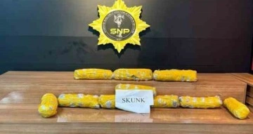 Araçtan 5 kilo 600 gram uyuşturucu çıktı