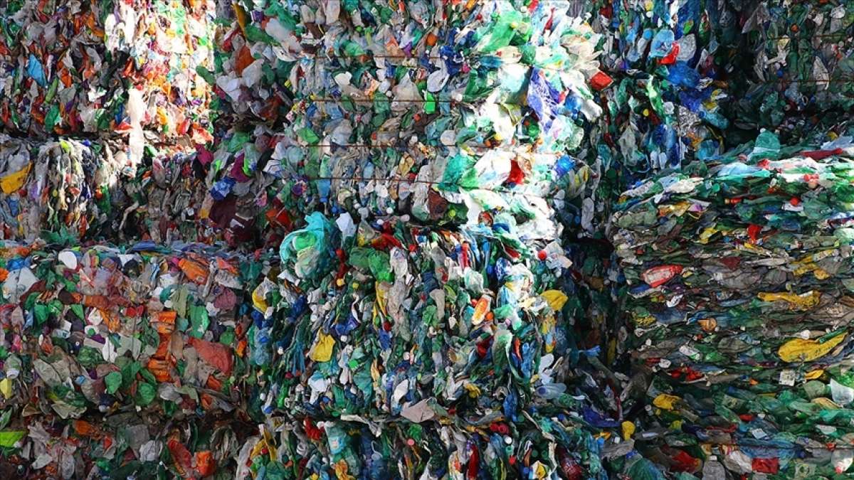 Araştırma: Tek kullanımlık plastik atığın yarısından fazlasının arkasında 20 şirket var