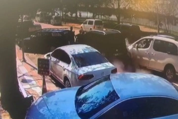 Arkadaşların yol ortasındaki sohbeti kabusa d&ouml;nd&uuml;