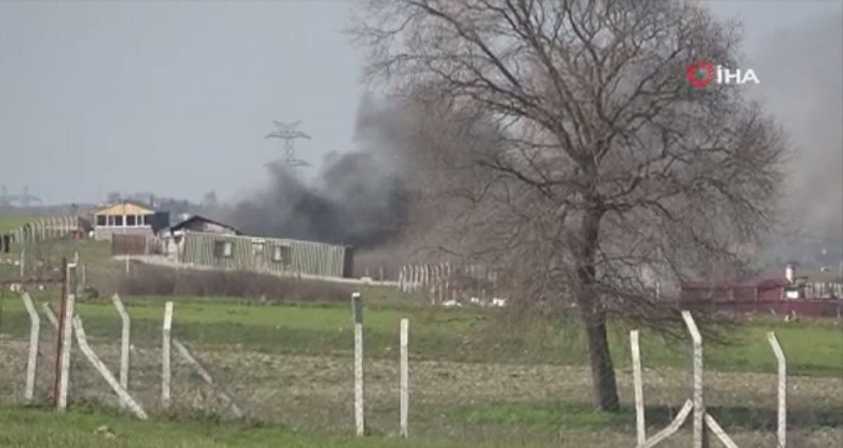 Arnavutköy'de boş barakada yangın çıktı