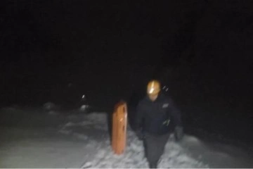 Artvin&rsquo;de 2 kişinin hayatını kaybettiği &ccedil;ığ b&ouml;lgesinden ilk g&ouml;r&uuml;nt&uuml;ler cep telefonu kamerasında