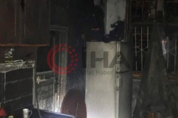 Artvin’in Arhavi ilçesinde bir evde çıkan yangında 5 çocuk dumandan etkilendi