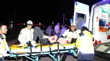 Asker eğlencesinden dönen gençler kaza yaptı: 6 yaralı