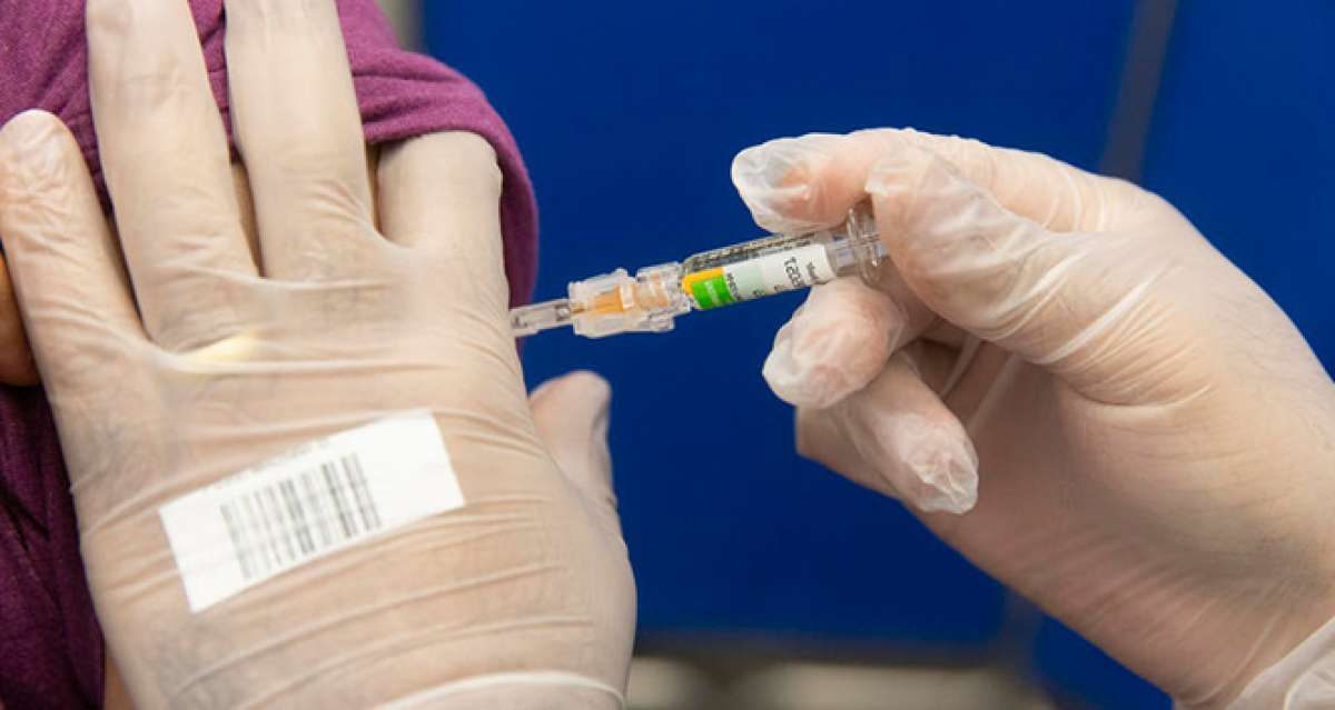 AstraZeneca aşısı cumartesi günü Fransa'da uygulanmaya başlayacak