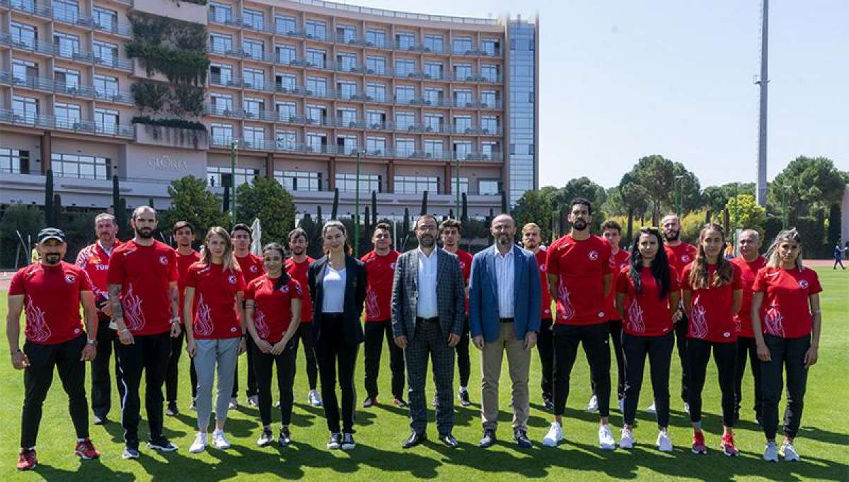 Atletizm Milli Takımı, Bayrak Yarışları için Antalya'da kampa...