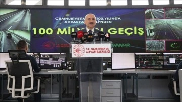 Avrasya T&uuml;neli'nden 100 milyonuncu ara&ccedil; ge&ccedil;ti