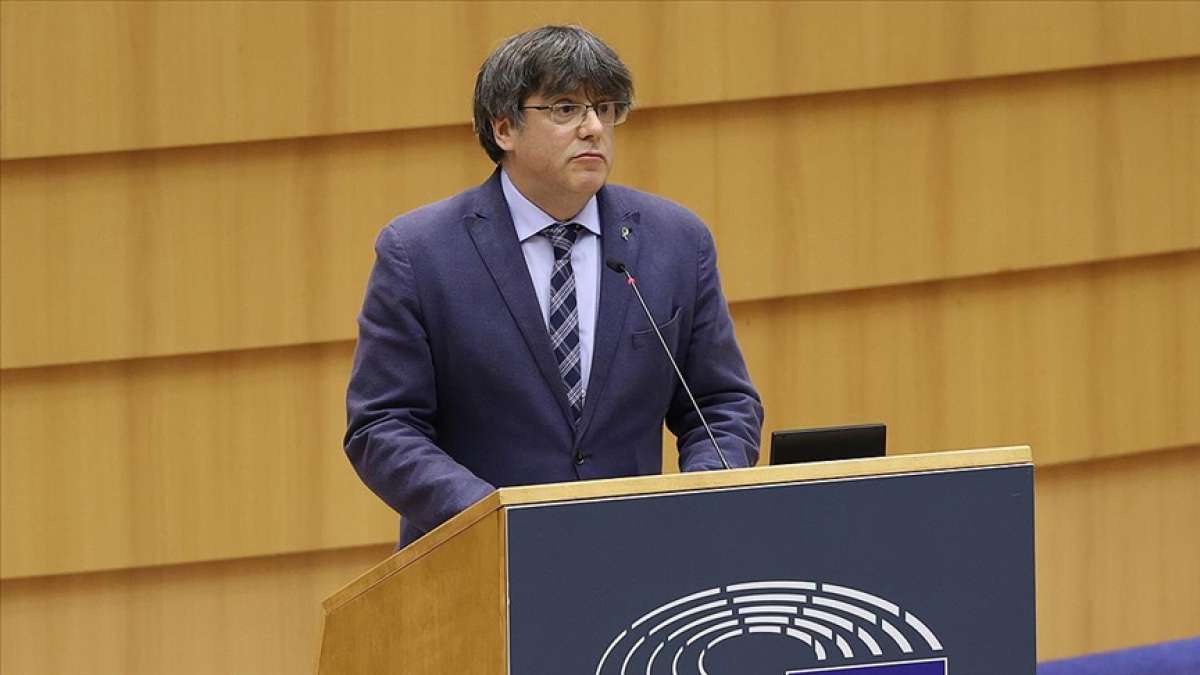 Avrupa Parlamentosu Katalan ayrılıkçı Puigdemont'un dokunulmazlığının kaldırılmasını kabul etti