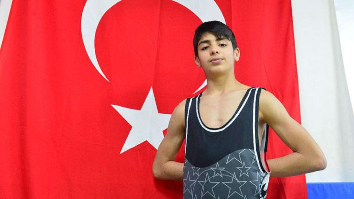 Avrupa'da mindere çıkacak genç şampiyon İslam Turan, Taha Akgül'ü...