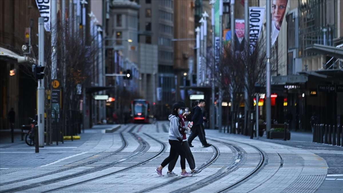 Avustralya'nın Sydney kentinde Kovid-19 ile mücadele kapsamında gece sokağa çıkma yasağı getirildi