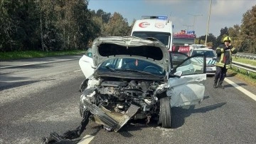 Aydın'da yaralıya müdahale etmek isteyen ambulans ekibine otomobil çarptı, 1 sağlıkçı öldü