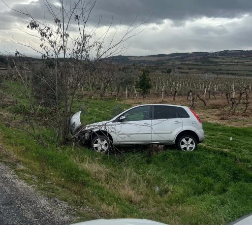 Aynı Yolda İkinci Kaza, Otomobil &Uuml;z&uuml;m Bağına U&ccedil;tu