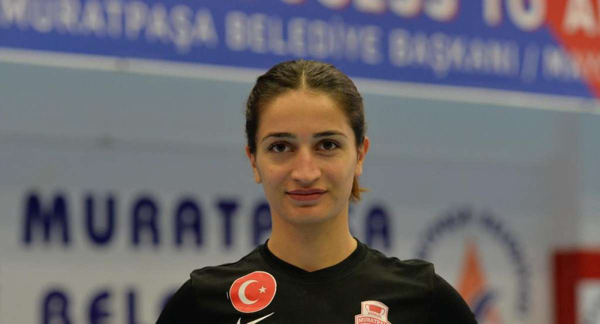 Ayşe Dinç, Konyaaltı Belediyesporda şampiyonluklar hedefliyor
