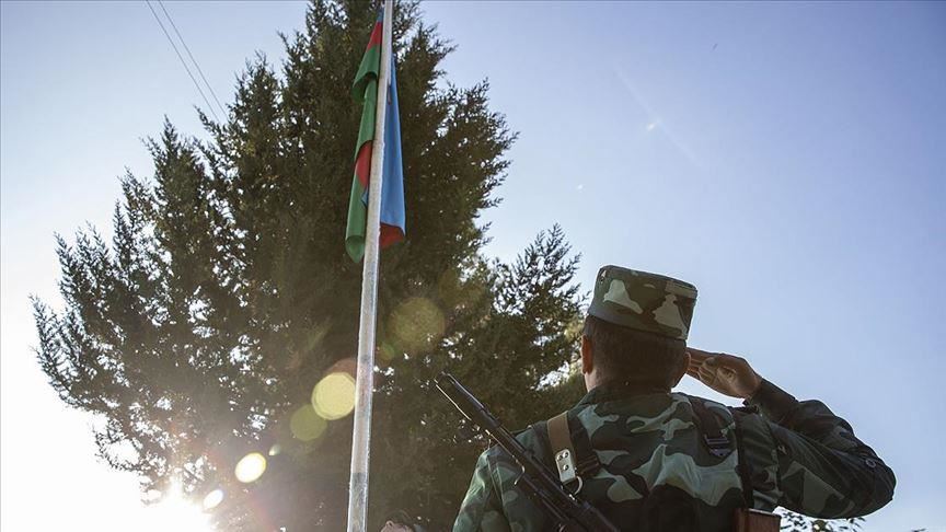 Azerbaycan ordusu Ermenistan’ın boşalttığı Ağdam’a yerleşiyor
