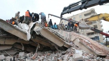 Azerbaycan'da depremzedeler için seferberlik: Acıyı kendi acımız gibi hissettik
