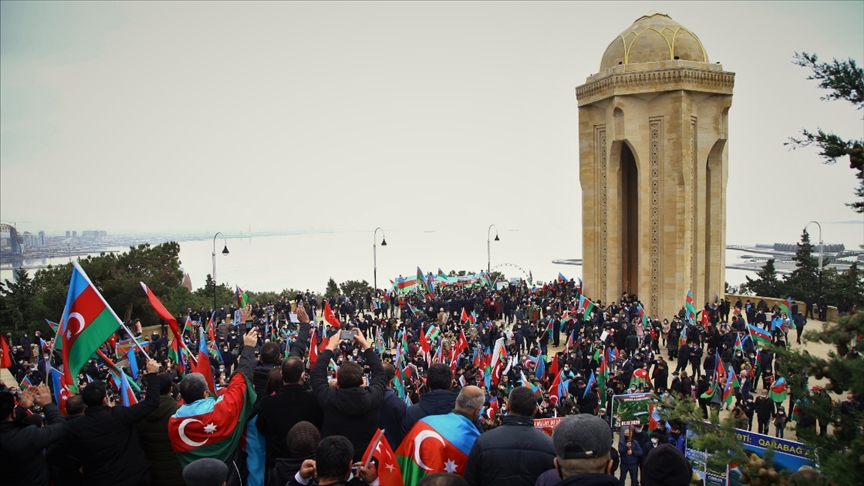 Azerbaycan'da, Ermenistan'ın yenilgiyi kabul ettiği 10 Kasım tarihi 'Zafer Günü'