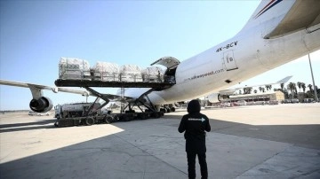 Azerbaycan'ın insani yardımlarını taşıyan 2 kargo uçağı İncirlik Üssü'ne ulaştı