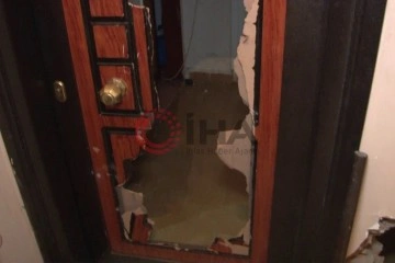 Bağcılar’da kiracısıyla zam konusunda anlaşmazlık yaşayan ev sahibi kapıyı balyozla kırdı