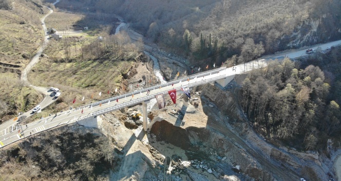 Bakan Adil Karaismailoğlu Altı Şehitler Köprüsü'nün açılışını gerçekleştirdi