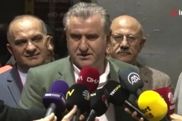 Bakan Bak: "Okan Hoca'yı Dursun Başkanı ve yönetimini tebrik ediyoruz"