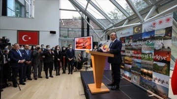Bakan Çavuşoğlu, Brüksel'de 'Türkiye Güzellikleri' fotoğraf sergisinin açılışına katı