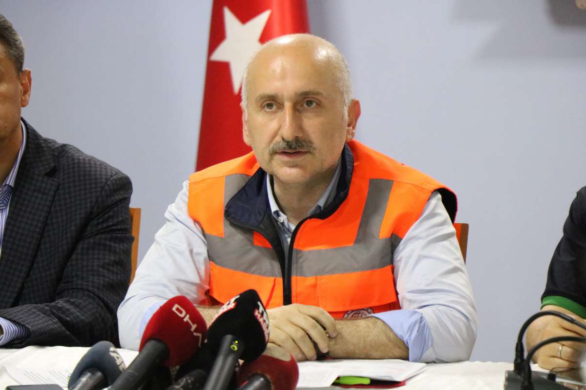 Bakan Karaismailoğlu: 'Ayancık'ta maalesef 2 vatandaşımız vefat etti'