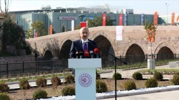 Bakan Karaismailoğlu restore edilen Ankara'daki tarihi Akköprü'nün açılışını gerçekleştird