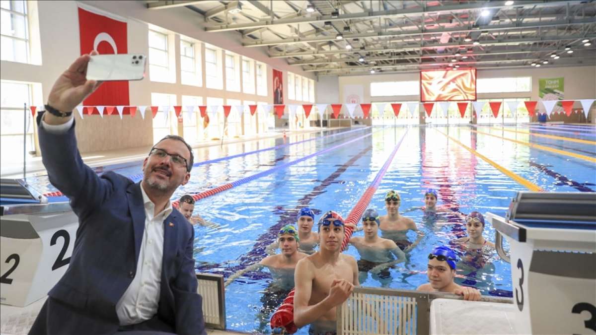 Bakan Kasapoğlu, olimpik ve paralimpik sporcularla bayramlaştı