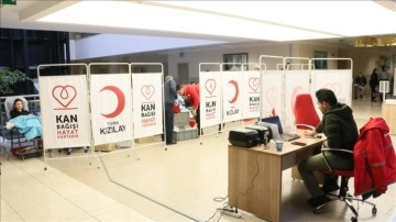 Bakan Kasapoğlu'ndan kan bağışı kampanyasına destek