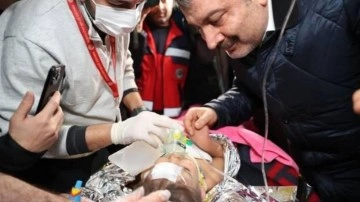 Bakan Koca, 150. saatte kurtarılan çocuğun sağlık durumunu açıkladı