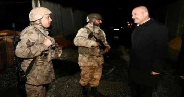 Bakan Soylu Yüksekova’da güvenlik güçlerini ziyaret etti