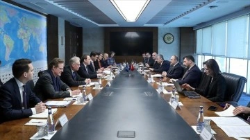 Bakan Varank, AB Komisyonu heyetiyle g&ouml;r&uuml;şt&uuml;