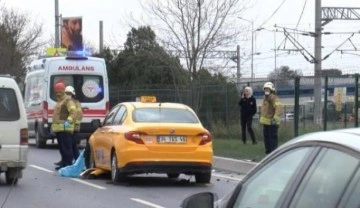 Bakırköy'de korkunç kaza! Motosikletten düşüp taksinin altına girdi