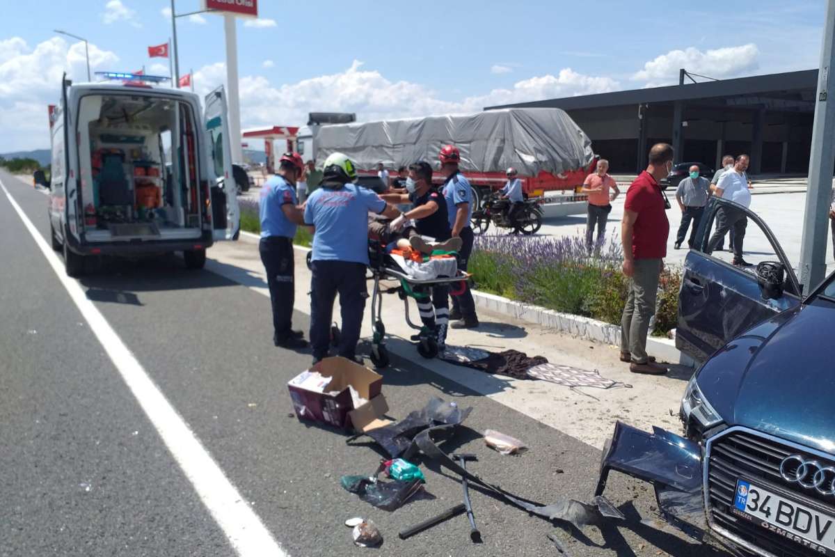 Balıkesir'de zincirleme trafik kazası: 1 ölü, 5 yaralı