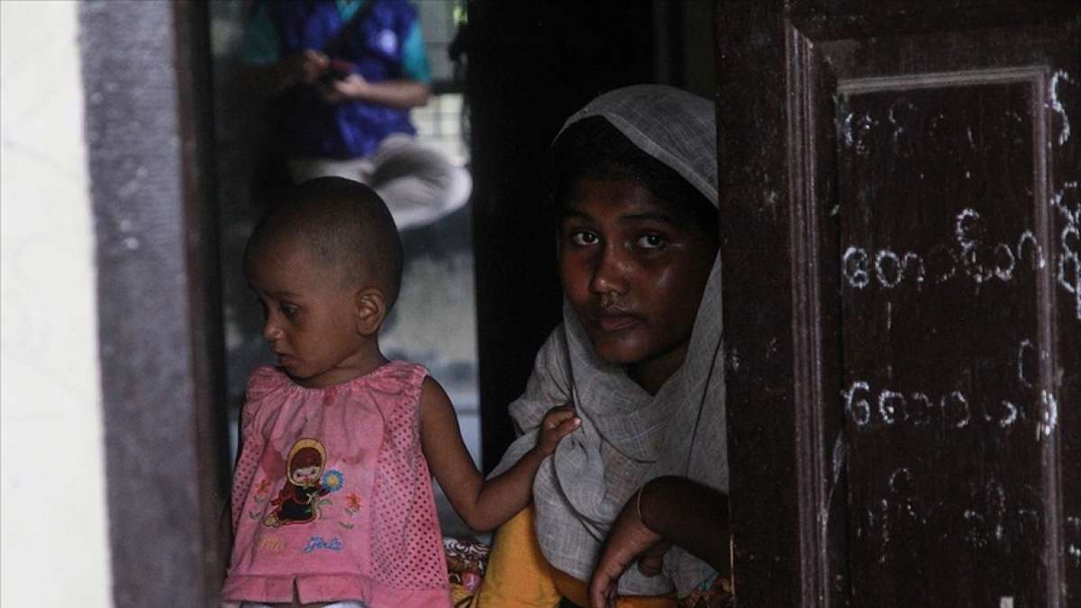 Bangladeş Arakanlı Müslümanlar için Kovid-19 aşı uygulamalarına başladı
