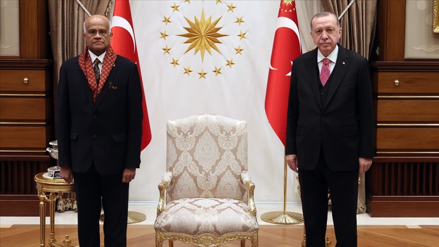 Bangladeş Büyükelçisi Mannan, Cumhurbaşkanı Erdoğan'a güven mektubu sundu
