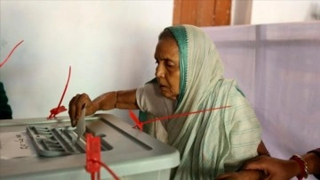 Bangladeş'te yerel seçimler için sandık başına gidiliyor